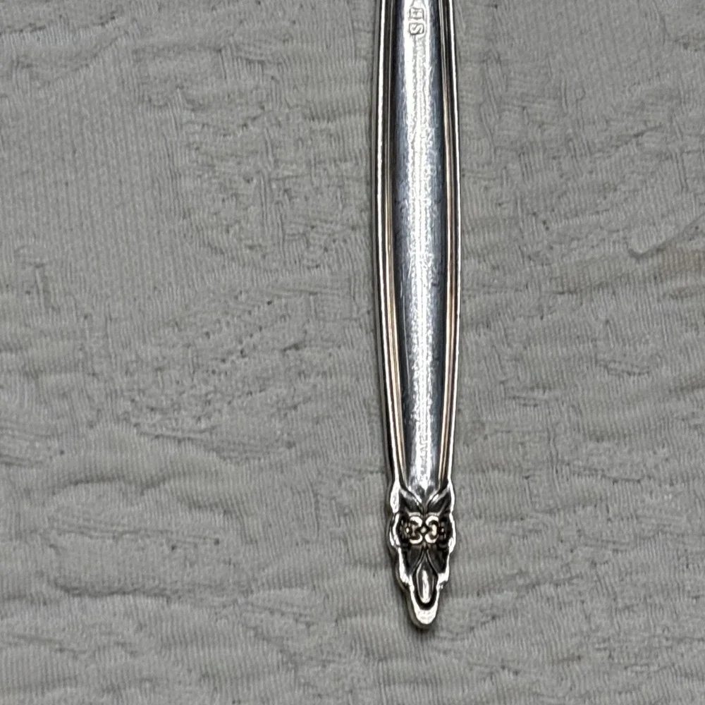 1965 GARLAND 1847 Rogers Bros IS Serving  Casserole Spoon Silver Plate Flatware